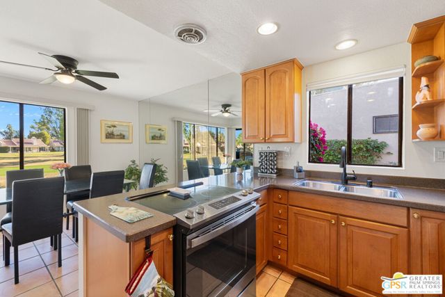 Image 18 of 38 For 41794 Jupiter Hills Court