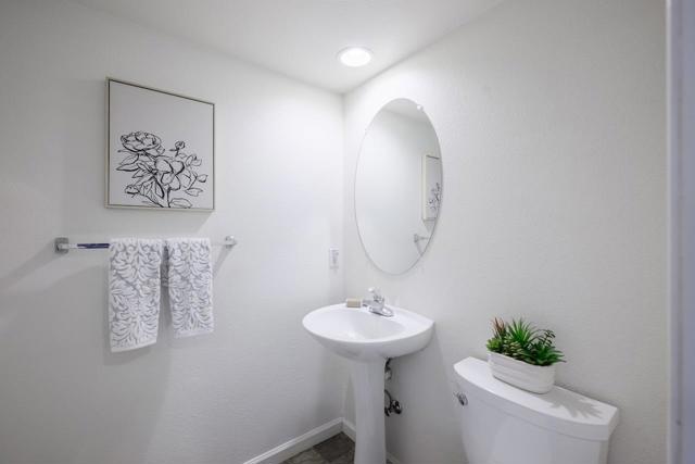 141 Navigator Drive, Scotts Valley CA: https://media.crmls.org/mediaz/4aedc947-1e38-4184-808d-fbe91a6b4271.jpg
