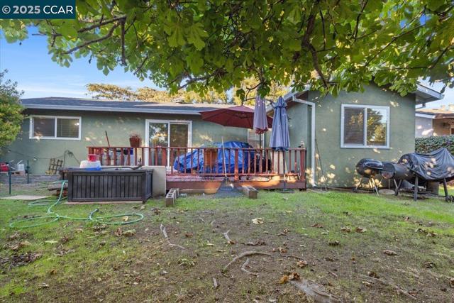 2644 E Olivera Rd, Concord CA: https://media.crmls.org/mediaz/4af0499d-8225-4ca4-b590-ff450f853791.jpg