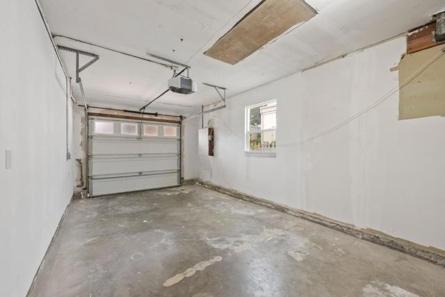 6 John Glenn Circle, Daly City CA: https://media.crmls.org/mediaz/4af12e52-d303-4b68-9663-ef0537759d3a.jpg