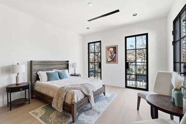 Detail Gallery Image 36 of 52 For 160 N Stanley Dr, Beverly Hills,  CA 90211 - 5 Beds | 5/1 Baths