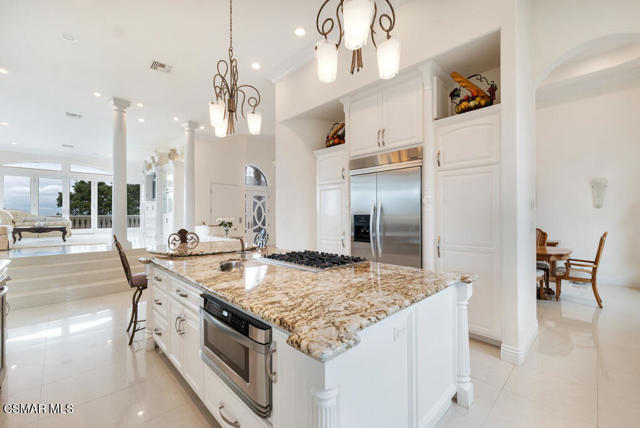 932 Rosario Drive, Thousand Oaks CA: https://media.crmls.org/mediaz/4af278a4-e8a8-46fa-b9d6-c5d5a259a6dc.jpg