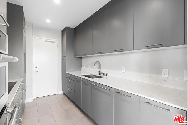 10701 Wilshire Boulevard, Los Angeles CA: https://media.crmls.org/mediaz/4af3c61d-416d-4a3d-8ded-67b6afc443a7.jpg