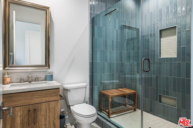 Image 21 of 63 For 75403 Mansfield Drive