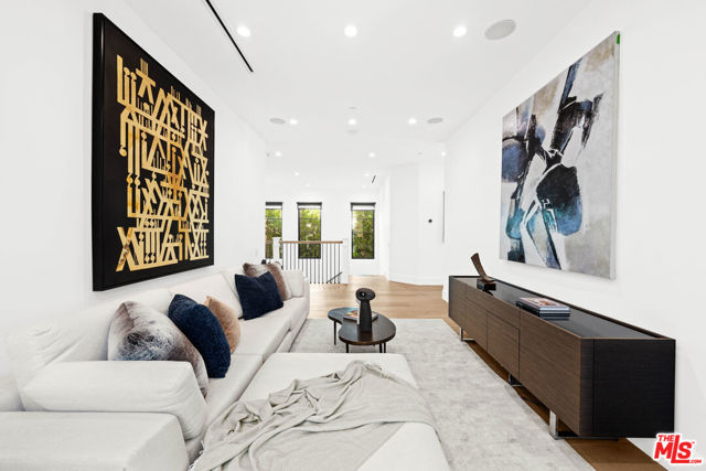 741 N Vista Street, Los Angeles CA: https://media.crmls.org/mediaz/4af3da27-fa73-496f-8545-b7011a5b89a8.jpg
