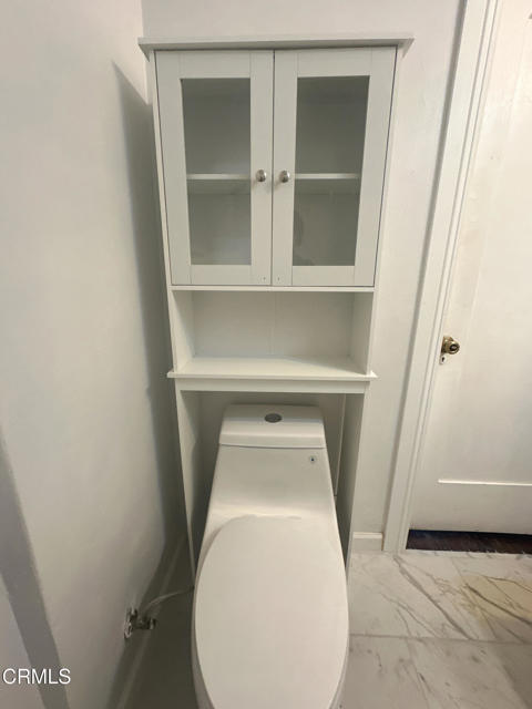 Detail Gallery Image 8 of 15 For 132 N Serrano Ave, Los Angeles,  CA 90004 - 2 Beds | 1 Baths