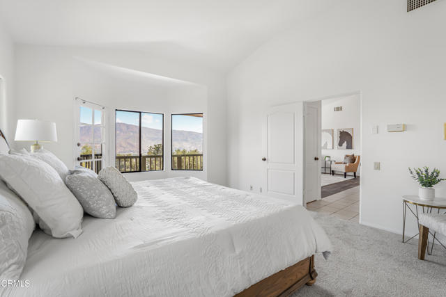 800 Manor Ridge Road, Santa Paula CA: https://media.crmls.org/mediaz/4af3fc15-edd7-40e9-b576-c4fb7682e55e.jpg