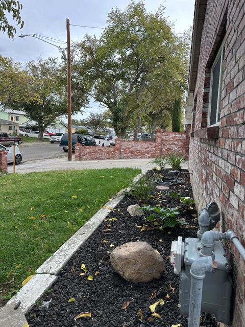 130 E 21st Street, Tracy CA: https://media.crmls.org/mediaz/4af49cbb-8e18-408d-9634-ba19fe8dd56a.jpg