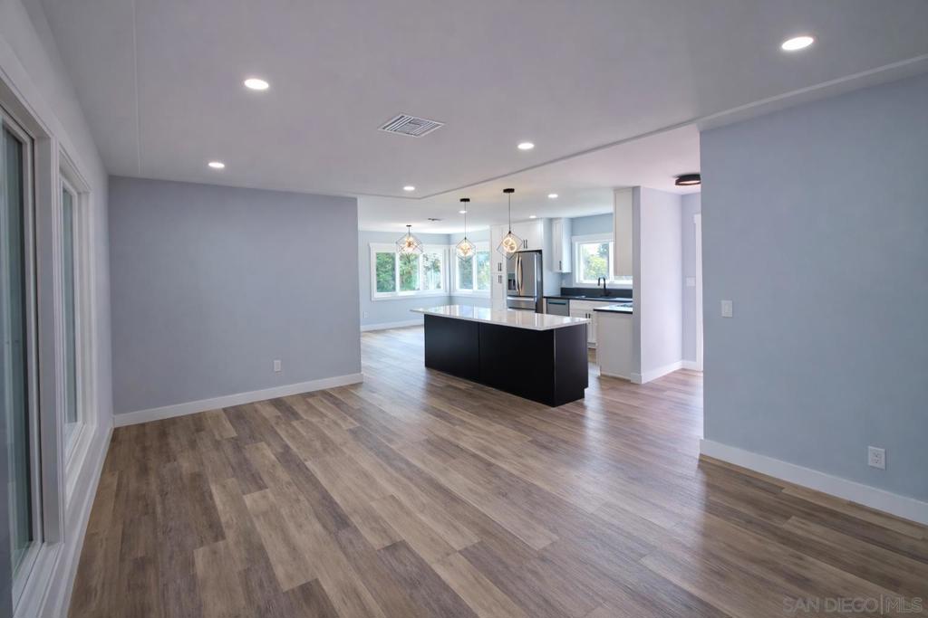 3006 Yonge St - photo 5