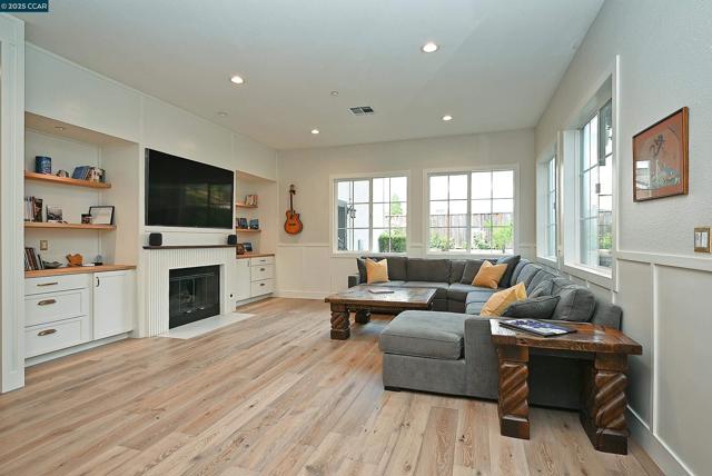 Image 15 of 60 For 1239 Sunrise Ridge Dr