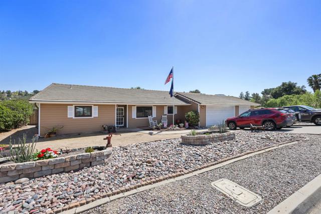 Detail Gallery Image 2 of 33 For 24857 Pappas Rd, Ramona,  CA 92065 - 3 Beds | 2 Baths