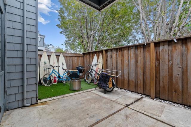 2906 Leotar Circle, Santa Cruz CA: https://media.crmls.org/mediaz/4af5644b-ec84-44b1-96f1-2fca1601a194.jpg