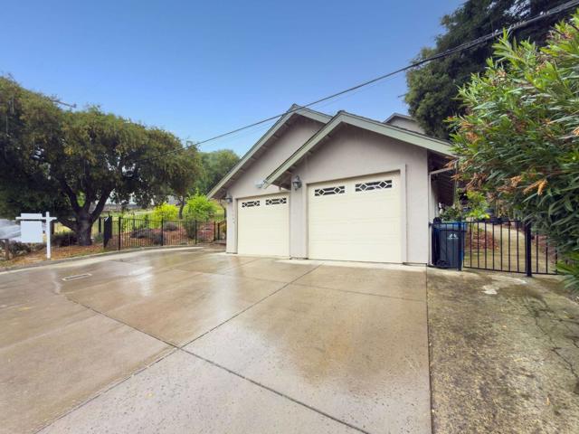 17645 Manzanita Drive, Morgan Hill CA: https://media.crmls.org/mediaz/4af5ea77-bf80-49da-bd7a-89dbc1d89a15.jpg