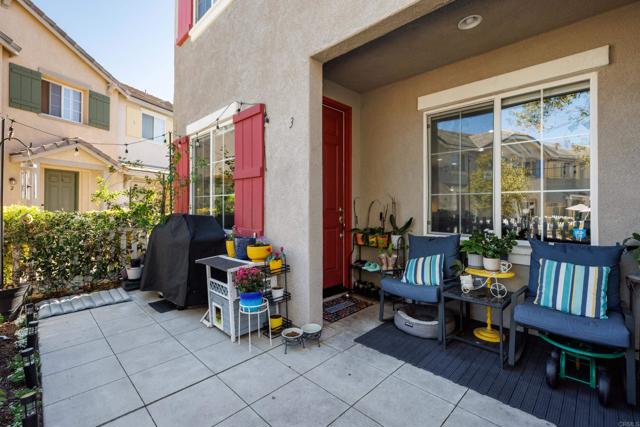 Detail Gallery Image 4 of 37 For 1925 Impressionist Dr #3,  Chula Vista,  CA 91913 - 3 Beds | 2/1 Baths