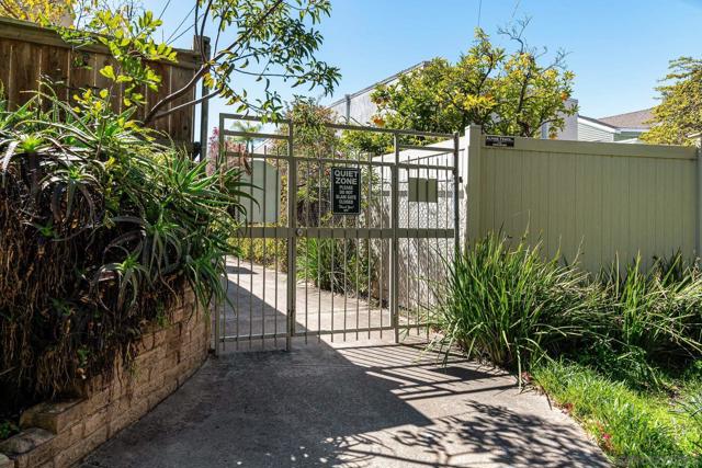 4430 Caminito Ocio, San Diego CA: https://media.crmls.org/mediaz/4af6f0fd-130b-4d64-84d2-21ce1b2f2056.jpg