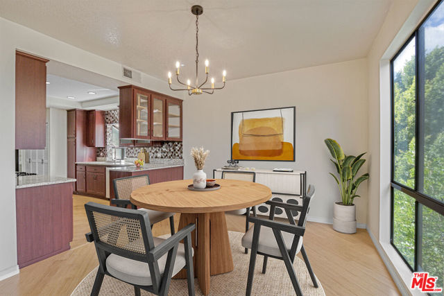 13331 Moorpark Street, Sherman Oaks CA: https://media.crmls.org/mediaz/4af7cb94-f51d-42dd-855a-2eef859d2cbb.jpg