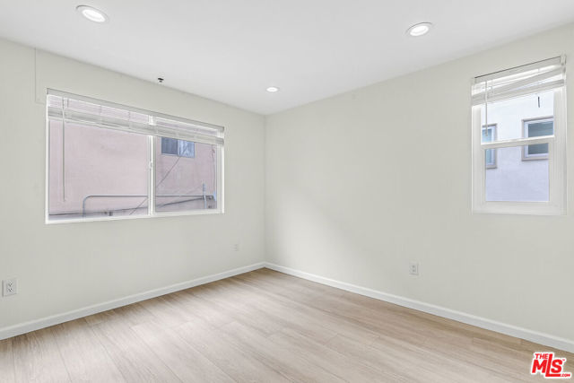 1409 N Hobart Boulevard, Los Angeles CA: https://media.crmls.org/mediaz/4af816d0-6689-4df7-87e7-128023b325af.jpg