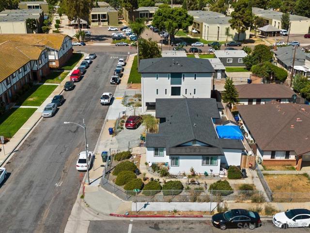 721 27 E 22nd St, National City CA: https://media.crmls.org/mediaz/4af81789-1e1c-4eed-b1b4-2660330523da.jpg