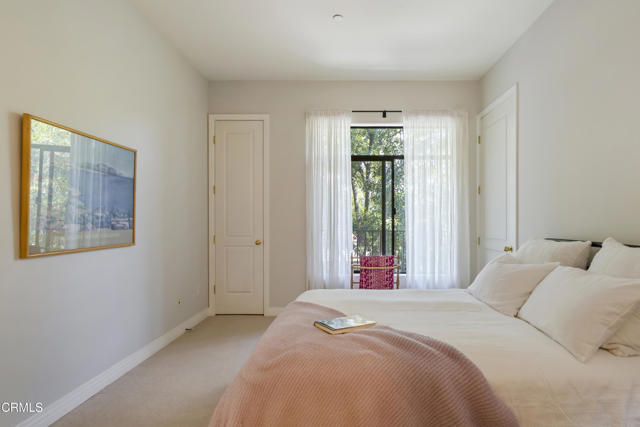 748 Locust Street, Pasadena CA: https://media.crmls.org/mediaz/4af90844-6c50-4c1b-9e52-f0ce924680b5.jpg
