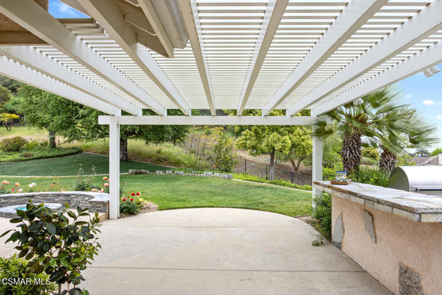 790 Spring Canyon Place, Thousand Oaks CA: https://media.crmls.org/mediaz/4af90d8e-8b0b-44d6-988e-f76d3871ab38.jpg