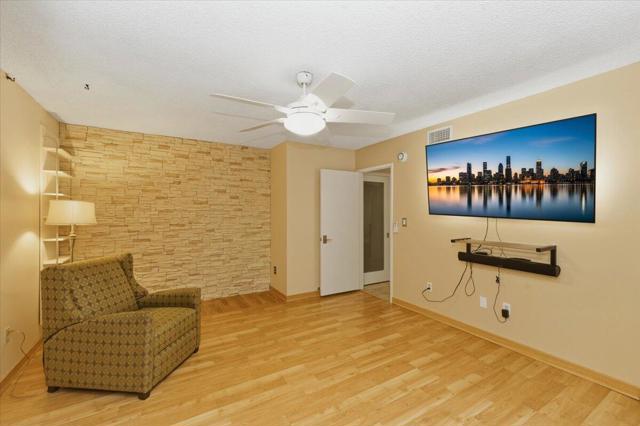 2385 Silver Oak Circle, Palm Springs CA: https://media.crmls.org/mediaz/4af95db4-bf3c-4153-a52d-fbc78cb37ad8.jpg