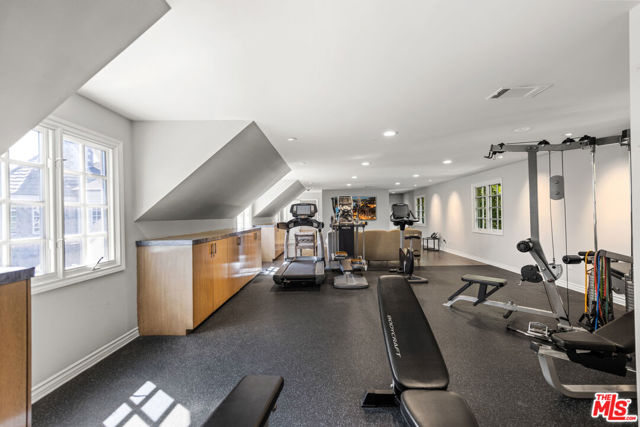 Drew Fenton | 3170 KINGS Court Los Angeles CA | MLS: 7365327 Drew Fenton | 3170 KINGS Court Los Angeles CA | MLS: 7365327