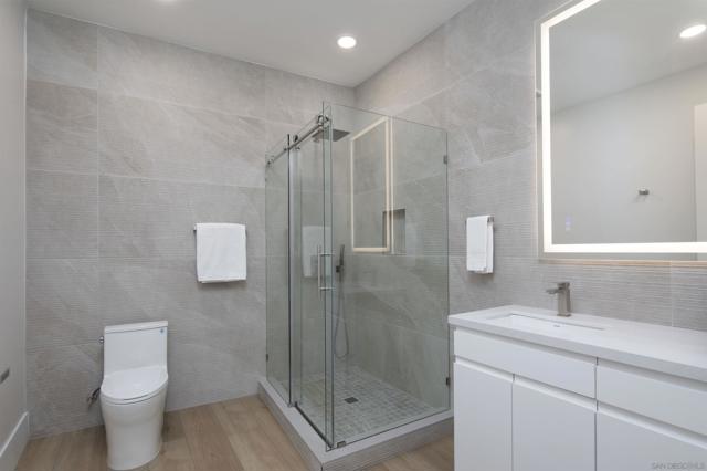 1561 La Plaza, San Marcos CA: https://media.crmls.org/mediaz/4afab416-280b-4db0-ba3a-ee8d6272d7ad.jpg