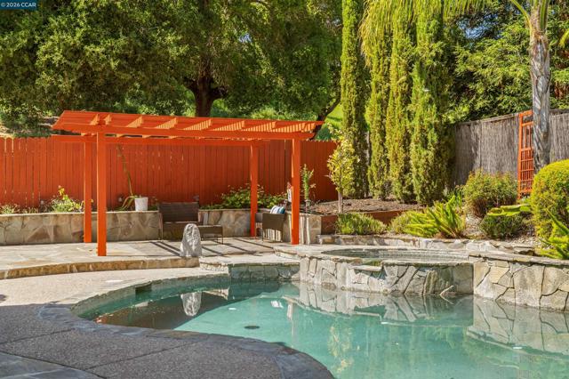 Image 59 of 60 For 812 Beaver Creek Ct