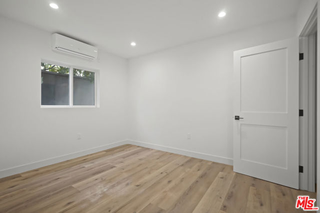2808 S Cloverdale Avenue, Los Angeles CA: https://media.crmls.org/mediaz/4afd21d6-216e-41a6-a88c-9dec22354189.jpg