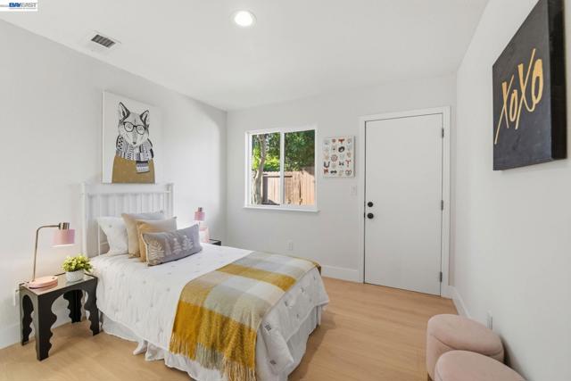 137 Tamarack Dr, Union City CA: https://media.crmls.org/mediaz/4afdd668-6638-4425-b8be-64cc8d65a5a9.jpg