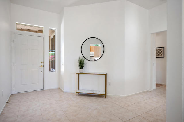 44010 Royal Troon Drive Drive, Indio CA: https://media.crmls.org/mediaz/4afe4037-fb16-49aa-9747-2027faba7838.jpg
