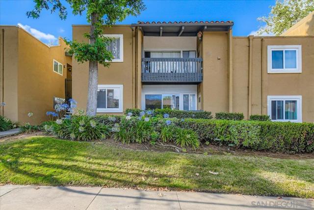 17147 W W Bernardo Dr, San Diego CA: https://media.crmls.org/mediaz/4afe5616-0c80-4cab-ae59-ae0f050d4765.jpg