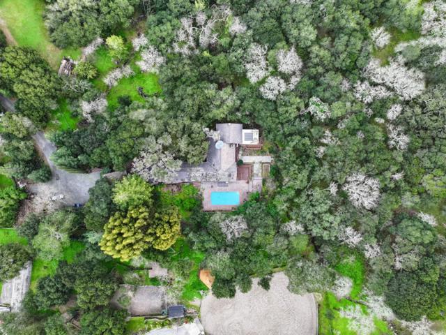 380 La Questa Way, Woodside CA: https://media.crmls.org/mediaz/4afea4d6-03fe-454f-82ab-c76926ee3b83.jpg