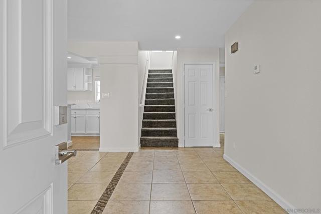 1749 Dahlia, San Diego CA: https://media.crmls.org/mediaz/4aff9077-c200-4dbf-8444-dcb012901544.jpg