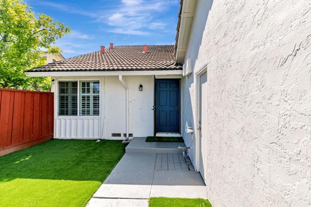 1832 Loch Ness Way, San Jose CA: https://media.crmls.org/mediaz/4affc5af-afa7-4a46-9236-0f081bd57d0f.jpg