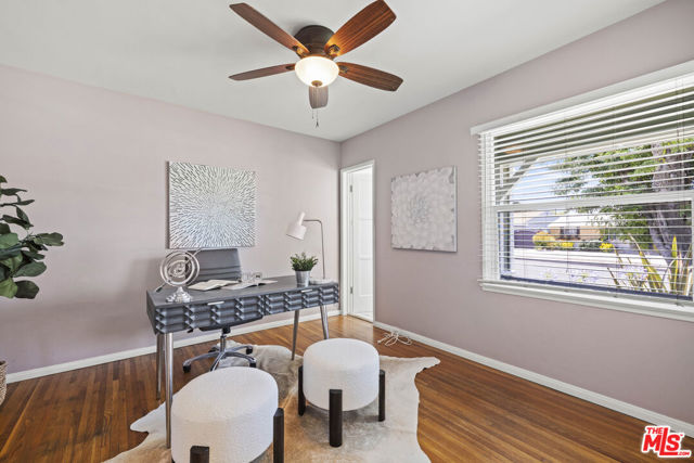 8136 Genesta Avenue, Lake Balboa CA: https://media.crmls.org/mediaz/4affef3d-2e6d-4dae-ba87-b7266b0f1b69.jpg