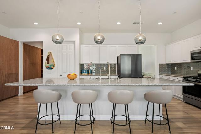 Detail Gallery Image 7 of 33 For 389 Eureka Dr, Santa Paula,  CA 93060 - 3 Beds | 2 Baths