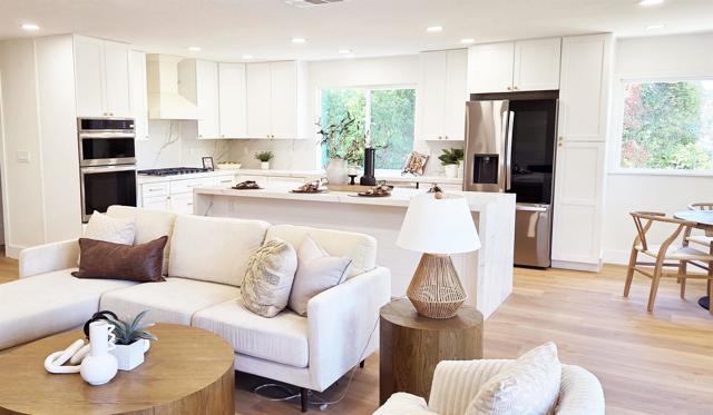 Detail Gallery Image 6 of 53 For 436 Montana Luna Ct, Escondido,  CA 92025 - 4 Beds | 2/1 Baths