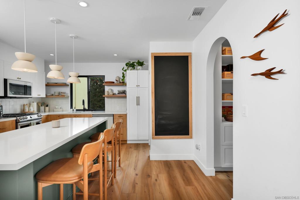 MLS #250043576SD image #13