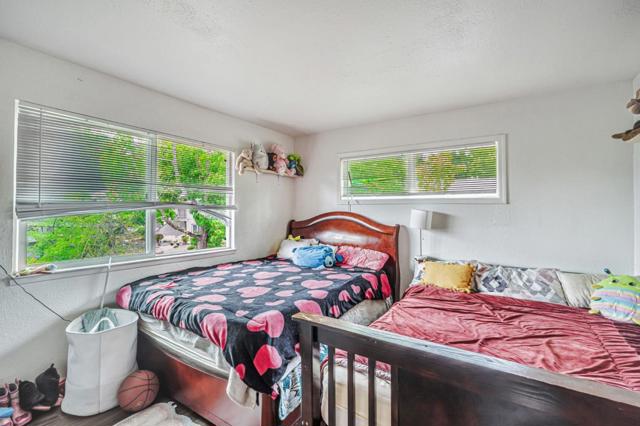 923 Delport Avenue, Santa Rosa CA: https://media.crmls.org/mediaz/4b009c29-1bd0-4374-b411-28c590b51ab6.jpg