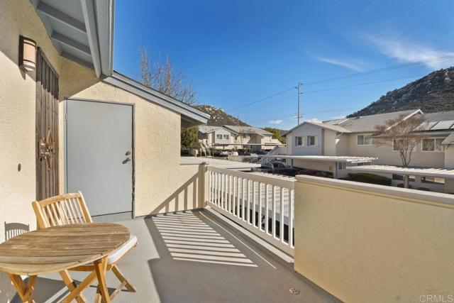 Detail Gallery Image 3 of 17 For 10386 Alphonse St, Santee,  CA 92071 - 2 Beds | 1/1 Baths