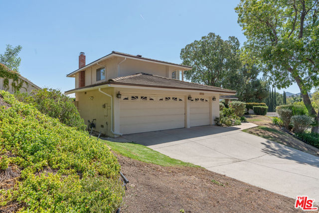 1943 Stonesgate Street, Westlake Village CA: https://media.crmls.org/mediaz/4b01fa54-10df-4941-b067-91611faa6ea9.jpg