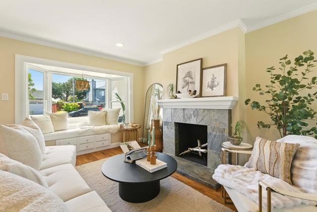 2077 Shoreview Avenue, San Mateo CA: https://media.crmls.org/mediaz/4b020238-e981-4686-9bb8-2c6332e46f73.jpg