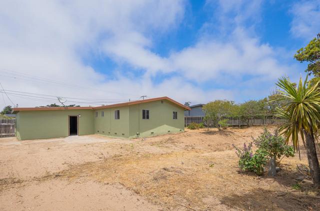 3114 Flower Circle, Marina CA: https://media.crmls.org/mediaz/4b022cc8-3b0d-499e-bb6f-a575b92c2dc8.jpg