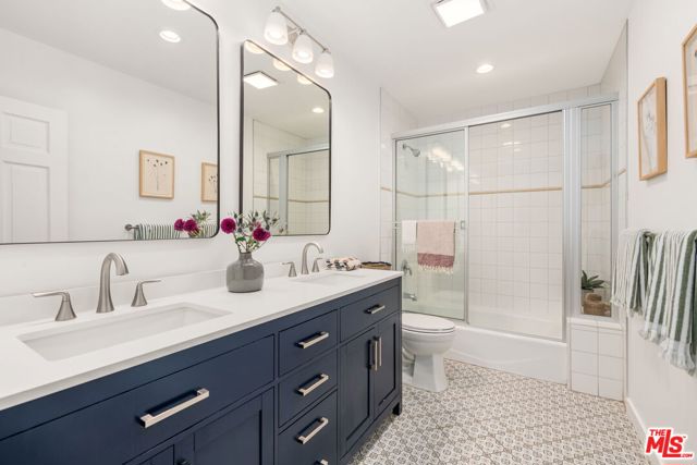4313 Wilkinson Avenue, Studio City CA: https://media.crmls.org/mediaz/4b02dd8d-6a0a-4f1e-8457-7b26e49a3125.jpg