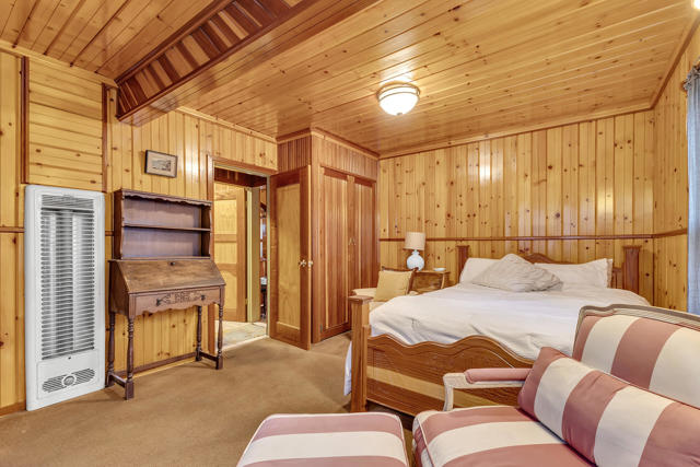 54865 Strong Dr, Idyllwild CA: https://media.crmls.org/mediaz/4b0339b8-d659-4774-8fe1-c16c8627b83c.jpg