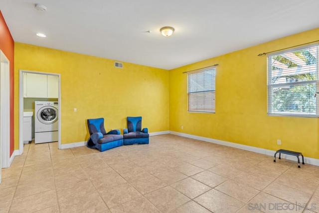 10496 Chaparral Dr, Santee CA: https://media.crmls.org/mediaz/4b037adc-32ae-4666-a54d-5fa0c7234f83.jpg