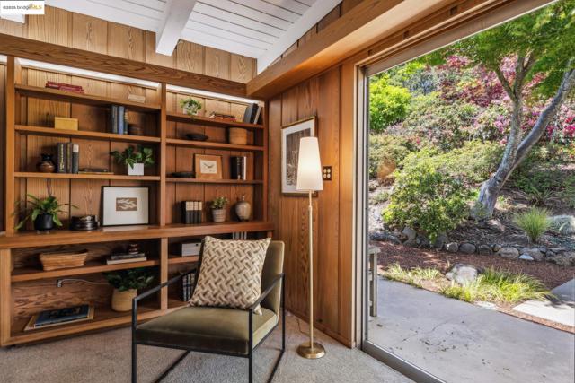 1 Garden Dr, Kensington CA: https://media.crmls.org/mediaz/4b03d92c-ade8-43c1-b1df-6a42d41ceff3.jpg