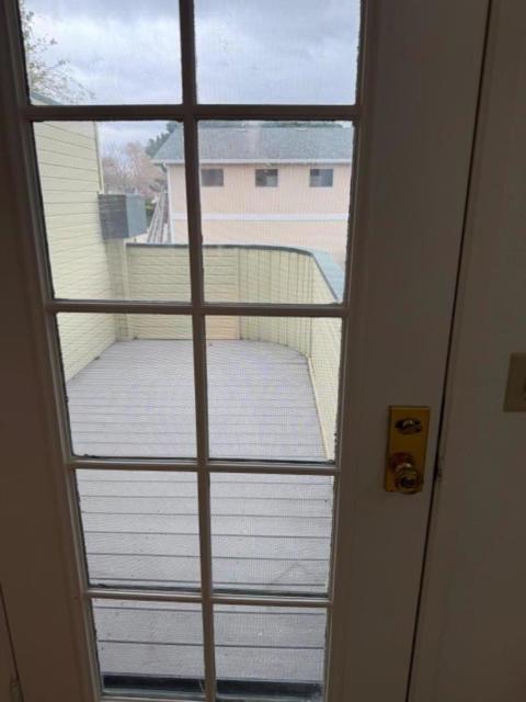 421 Sierra Vista Avenue, Mountain View CA: https://media.crmls.org/mediaz/4b04250c-cf7f-4e6d-9d5f-0f106c0267c9.jpg