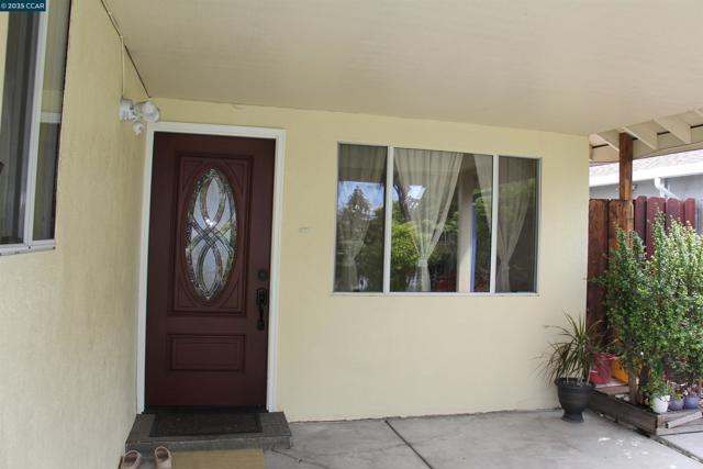 340 Carnegie Dr, Milpitas CA: https://media.crmls.org/mediaz/4b04d095-5155-41eb-8f9e-c675c2c0843b.jpg